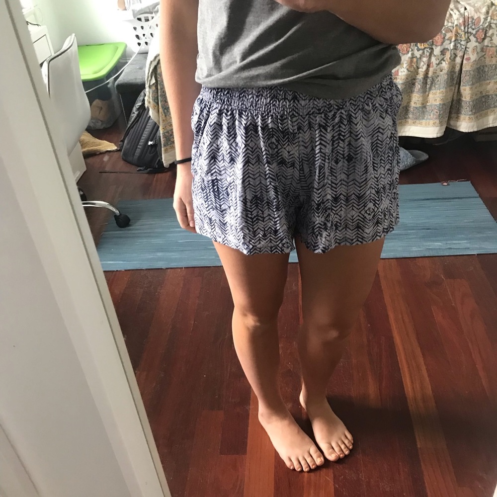 Toad and co flowy athletic shorts with pockets